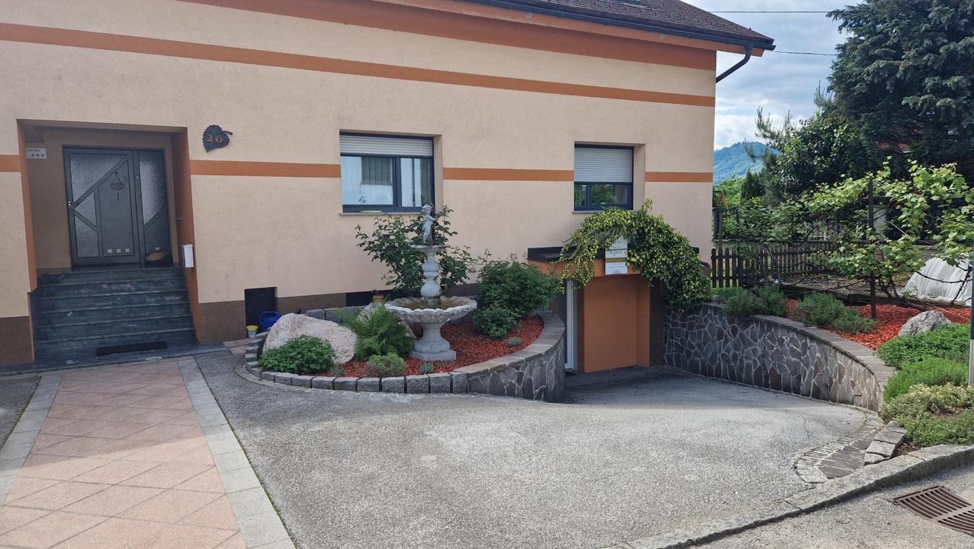 Hisa Bizjak Kranj Exterior photo